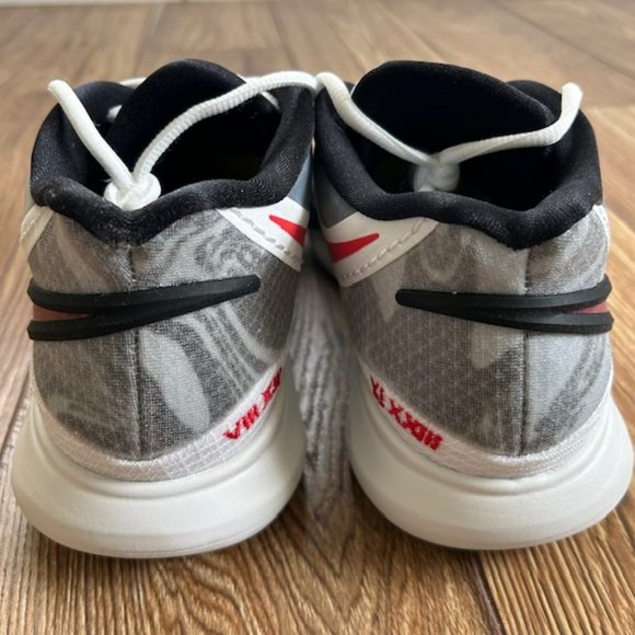 Nike Air Zoom Kyrie 8 White University Red Black Men's 9.5 Women 11 DJ6017-100 - Picture 6 of 10